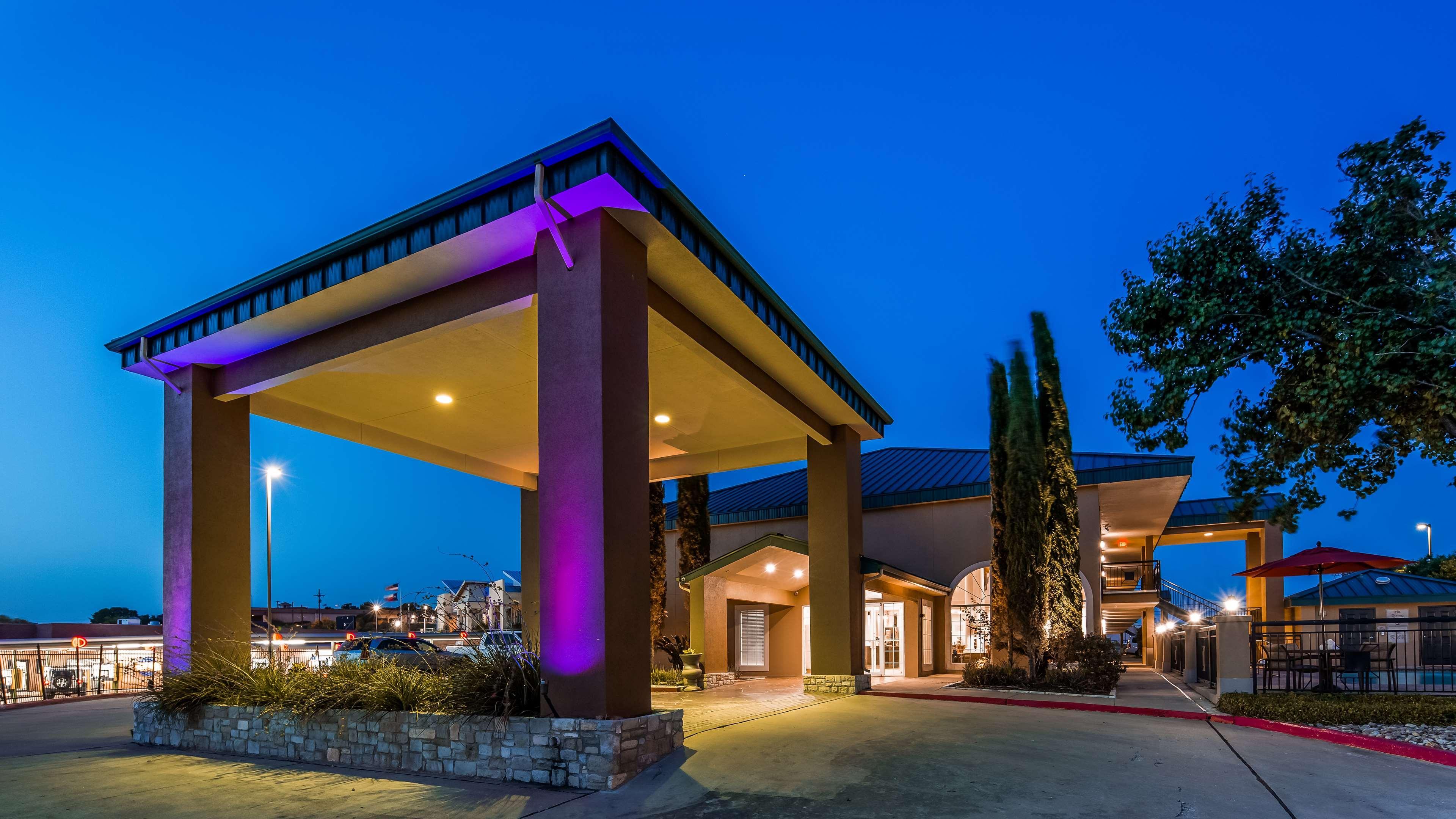 Best Western Marble Falls Inn Extérieur photo