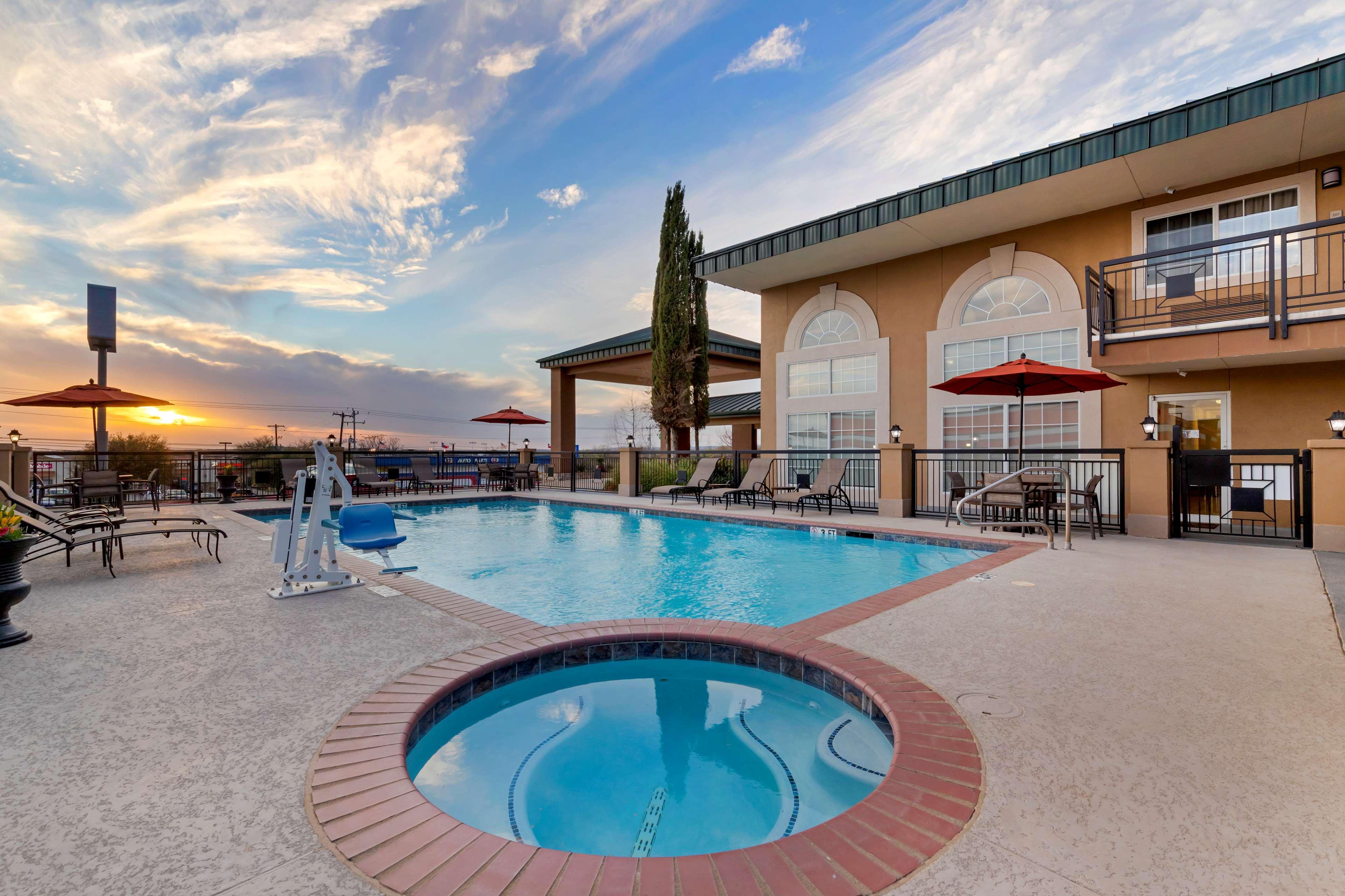 Best Western Marble Falls Inn Extérieur photo